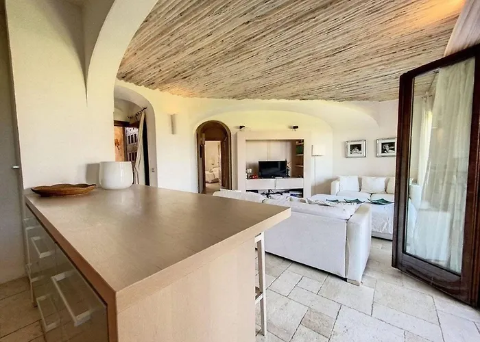 Piazza Del Principe With Pool