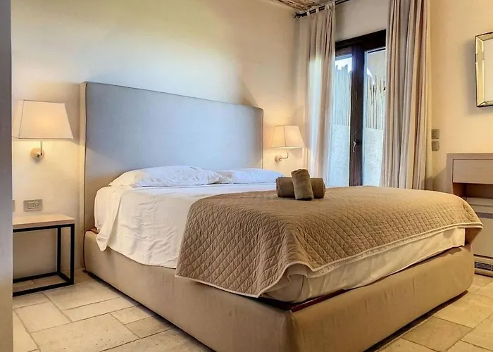 Piazza Del Principe With Pool